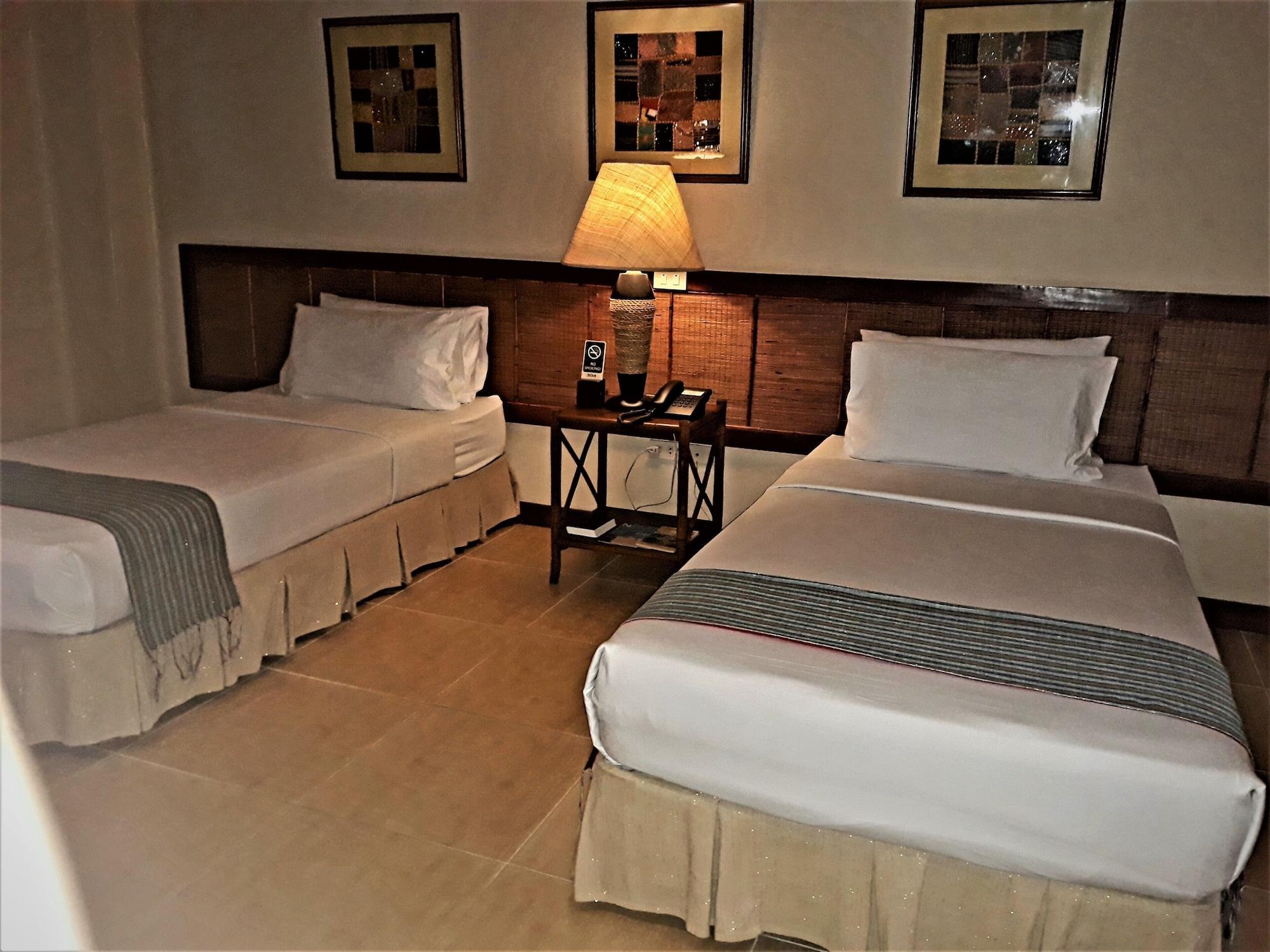 Java Hotel Laoag Eksteriør billede