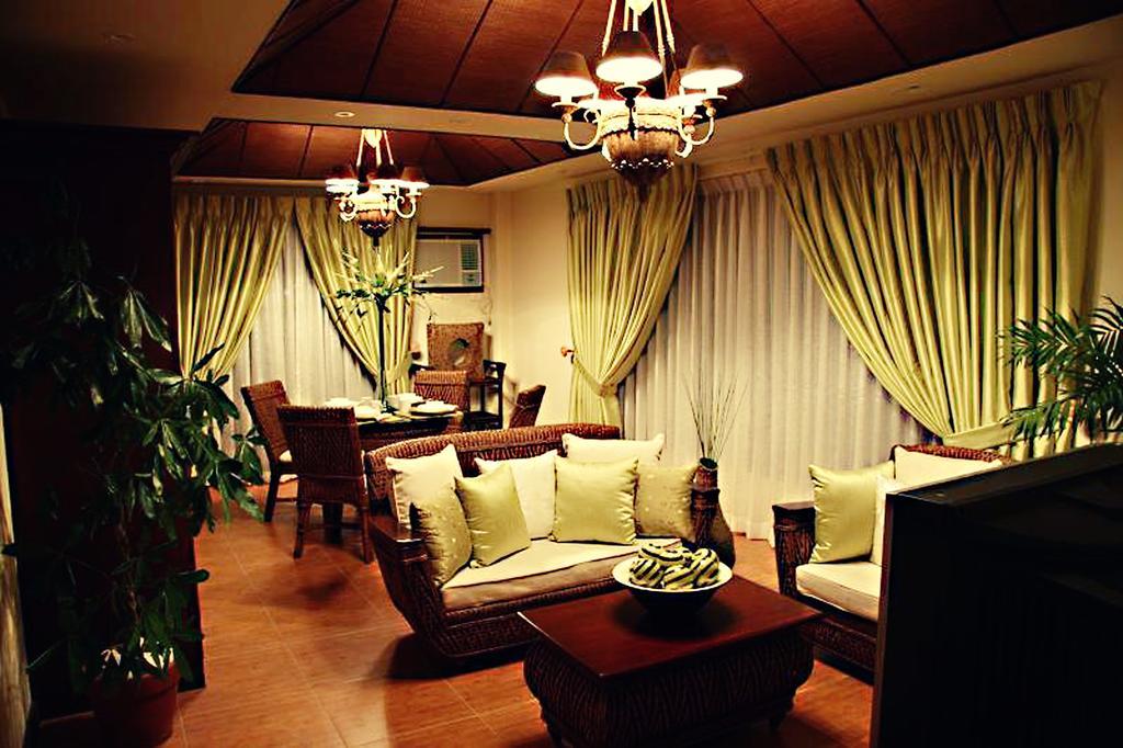 Java Hotel Laoag Eksteriør billede