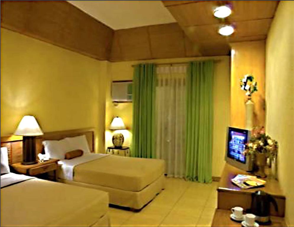 Java Hotel Laoag Eksteriør billede